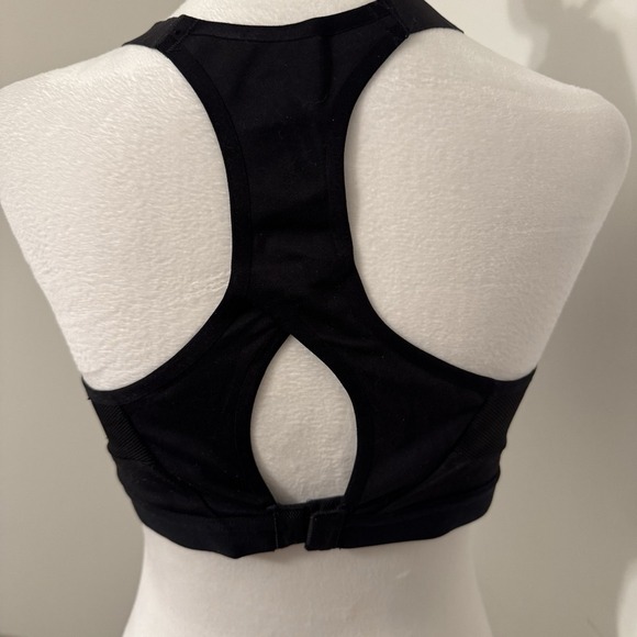 Victoria Sport Women's Sports Bra Size 38C, Black N Gray, Adjustable Strap - Picture 2 of 7